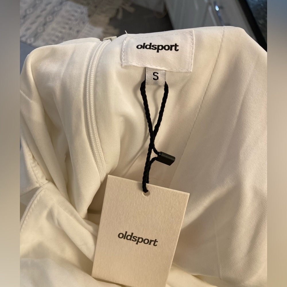 Oldsport NWT The Backless gown in Vintage white size small maxi body-con halter - Picture 11 of 13
